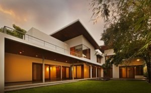 521578c9e8e44e4ee30000c2_the-long-house-khosla-associates_the_long_house_17-1000x616