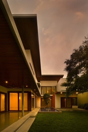 the-long-house-khosla-associates_the_long_housejpg